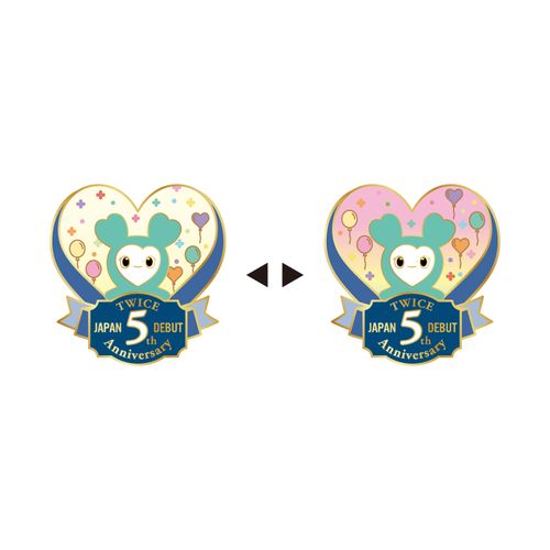 TWICE JAPAN DEBUT 5th Anniversary Goods TWICE LOVELYS レンチキュラーピンバッチ【MIVELY】